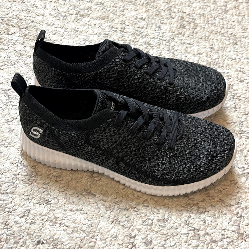 EUC Women’s S Sport Skechers Resse Performance Sneaker